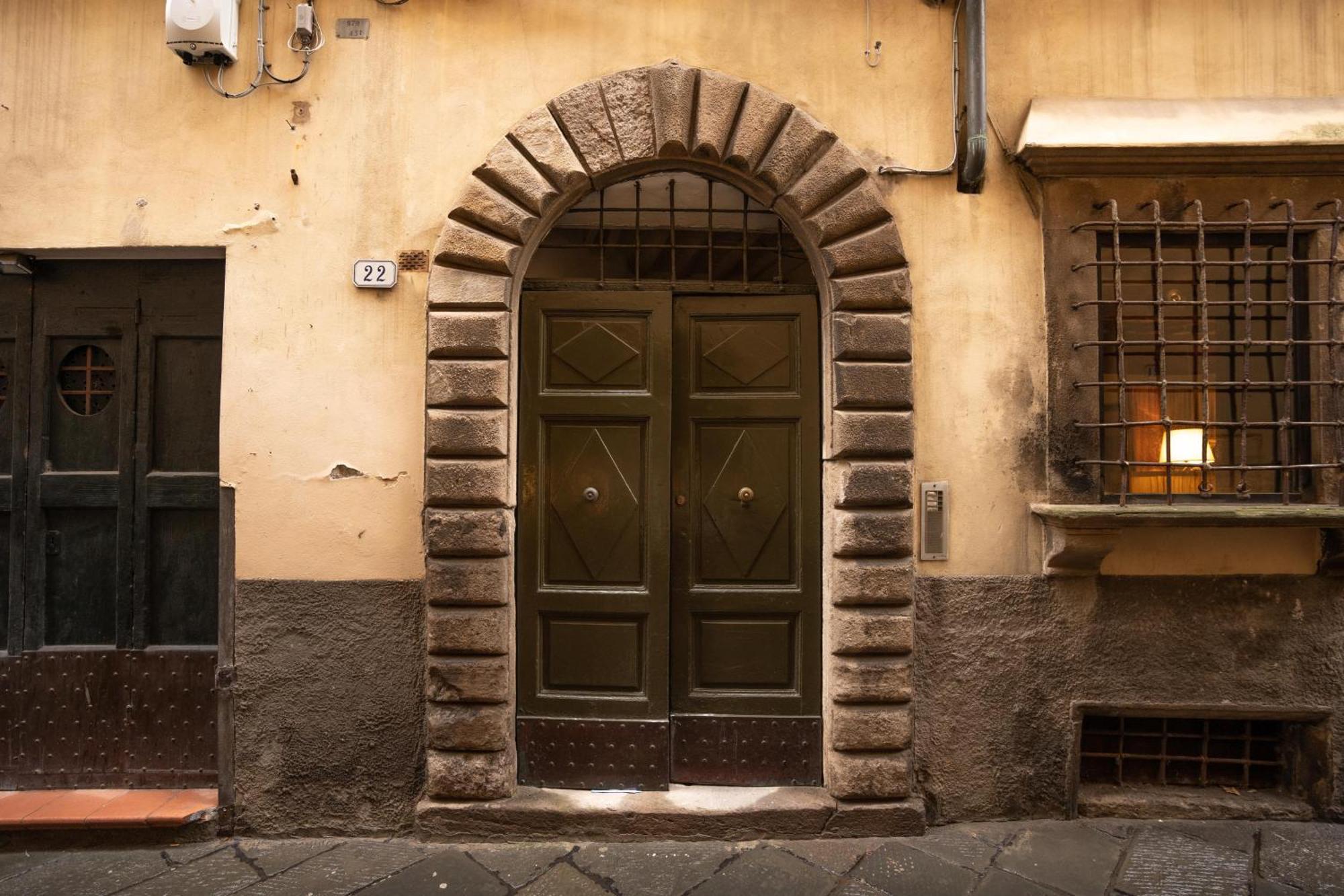 Il Gallo - Charming Apt In The Heart Of Lucca Exterior photo